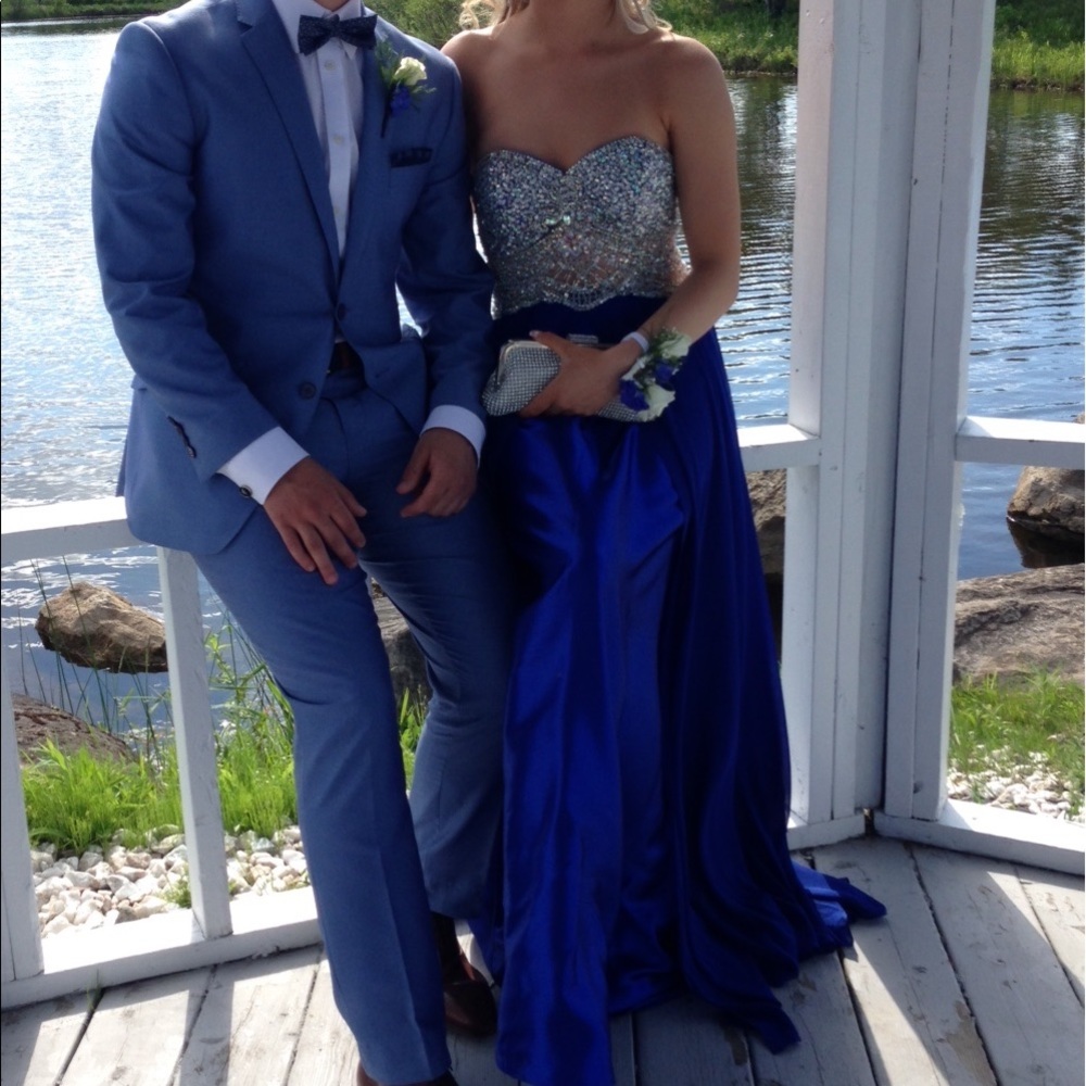 PROM DRESS - Picture 4 of 5